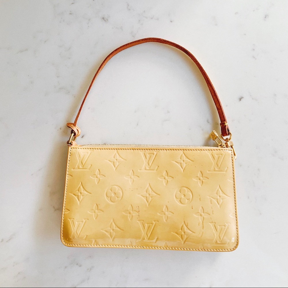 *SOLD* Louis Vuitton Vernis Pochette - Picture 2 of 16